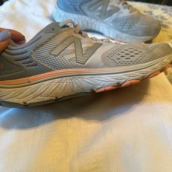 New Balance 920 Sneakers - Picture 9 of 11